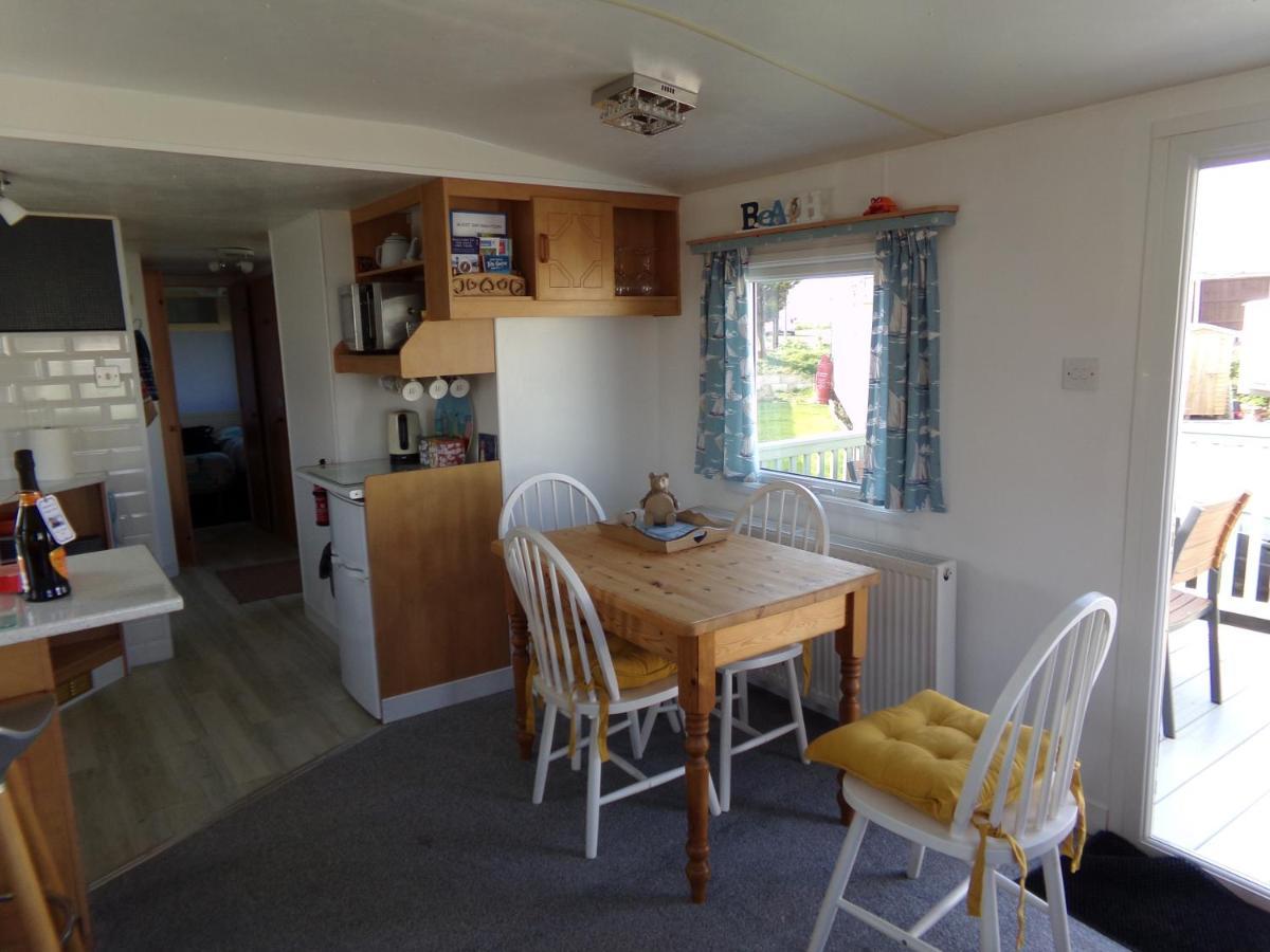 Happydaze Caravan Bacton  Exterior photo