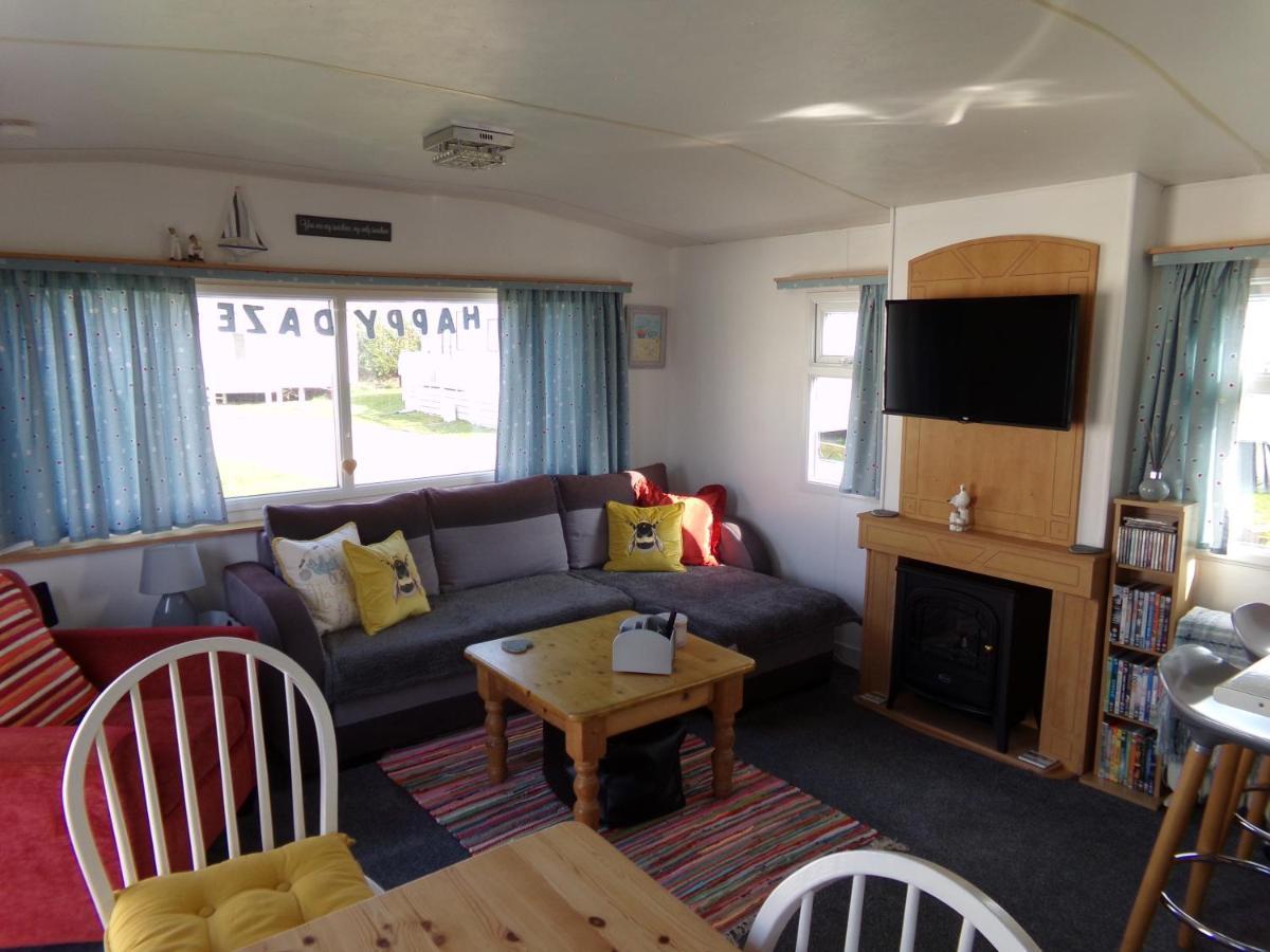 Happydaze Caravan Bacton  Exterior photo